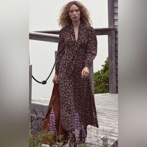 Doen Long Sleeve Dress in Black and Brown